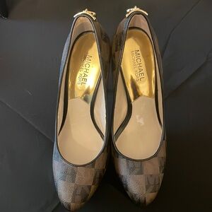 Michael Kors Hamilton MK Padlock Pumps Black Brown Checkered 5” Heels 9M
